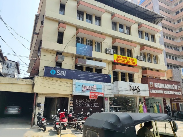 Commercial Space for Sale in MG Road, Ernakulam – 4000 Sqft